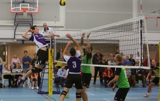 VoCASA volleybal Nijmegen Heren 1 valt aan in Zeist.JPG